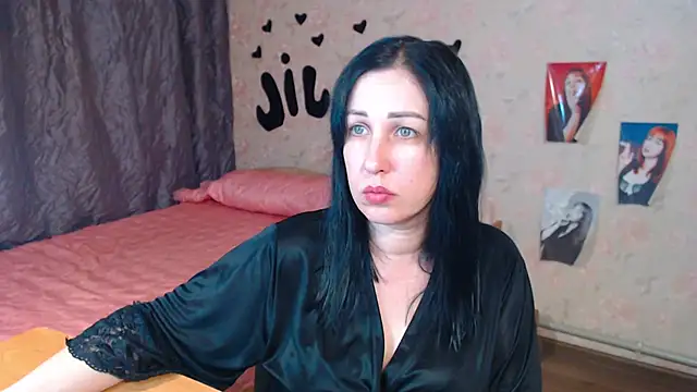 Snapshot of JillStevens chatting on 11-12-25, 09:29 JillStevens online show from 11-12-25, 09:29