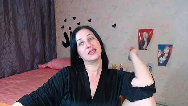 Snapshot of JillStevens chatting on 11-26-25, 04:29 JillStevens online show from 11-26-25, 04:29