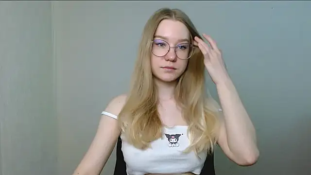 cindi hot online show from 03-31-26, 10:39