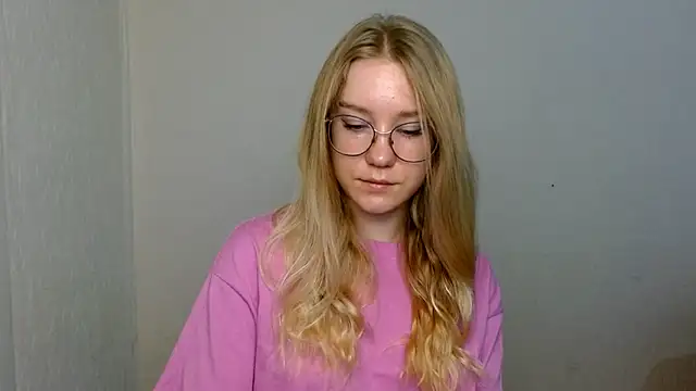 cindi hot online show from 11-28-25, 08:36