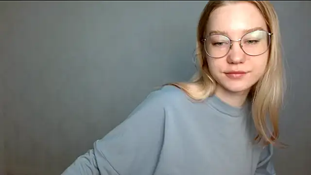 Snapshot of cindi_hot chatting on 03-01-25, 08:23 cindi hot online show from 03-01-25, 08:23