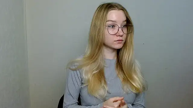 cindi hot online show from 11-11-25, 08:53