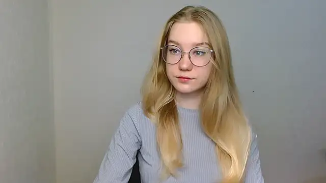 cindi hot online show from 12-19-25, 10:39