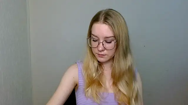 cindi hot online show from 11-25-25, 12:05