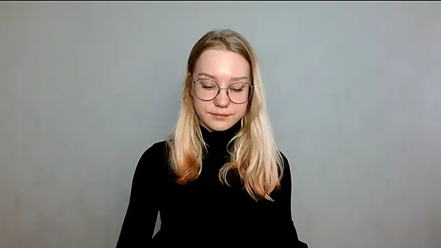 Snapshot of cindi_hot chatting on 03-06-25, 11:36 cindi hot online show from 03-06-25, 11:36