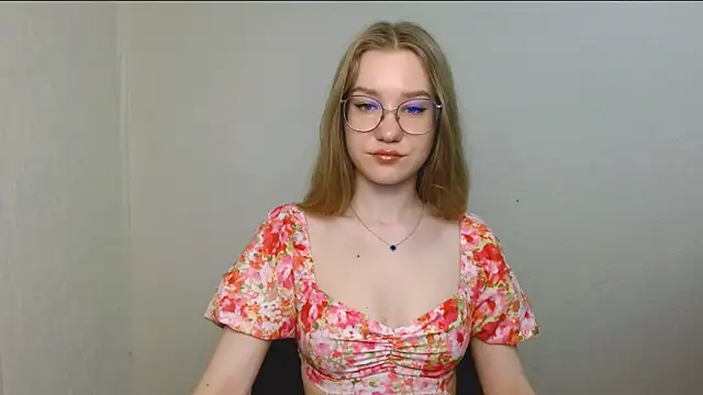 Snapshot of cindi_hot chatting on 07-17-26, 09:17 cindi hot online show from 07-17-26, 09:17