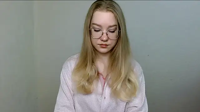 cindi hot online show from 04-28-26, 10:30