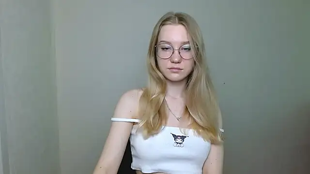 Snapshot of cindi_hot chatting on 01-16-26, 11:14 cindi hot online show from 01-16-26, 11:14