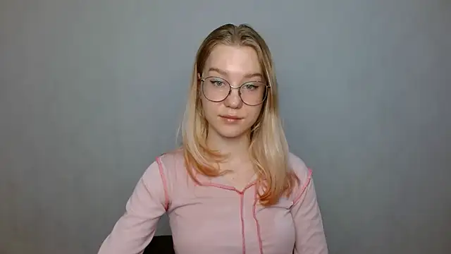 Snapshot of cindi_hot chatting on 01-29-25, 12:13 cindi hot online show from 01-29-25, 12:13