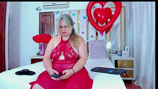 AnyelaGitanaMature online show from 02-11-26, 07:41