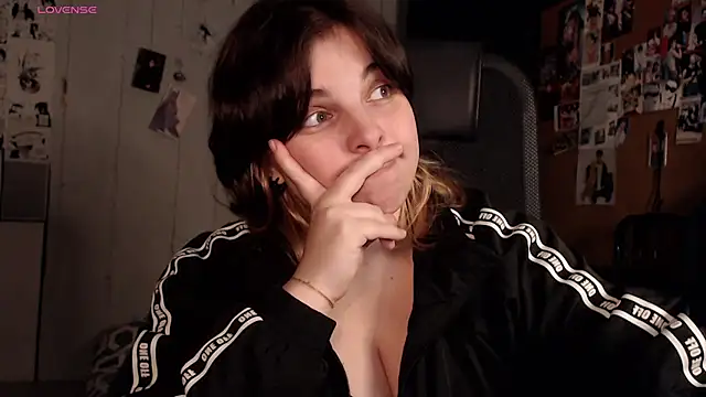 Saya sweet online show from 11-30-25, 09:04