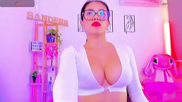 EmillySanders online show from 04-26-26, 02:58