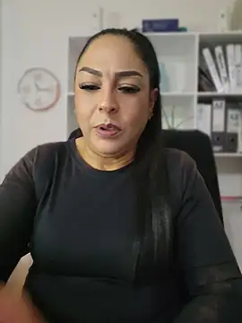 Snapshot of Gina_Myers chatting on 07-19-26, 04:21 Gina Myers online show from 07-19-26, 04:21