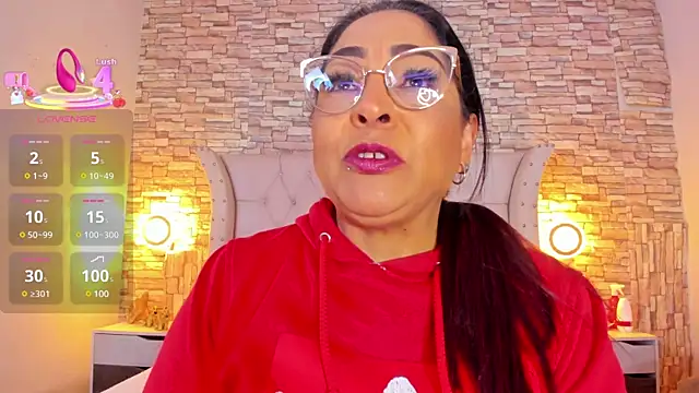 Snapshot of Gina_Myers chatting on 03-18-25, 12:28 Gina Myers online show from 03-18-25, 12:28