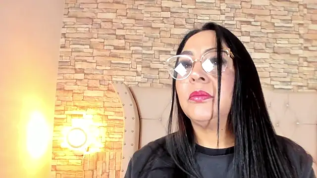 Snapshot of Gina_Myers chatting on 09-20-25, 12:32 Gina Myers online show from 09-20-25, 12:32