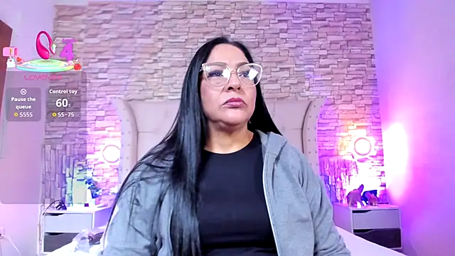 Gina Myers online show from 11-28-25, 12:38