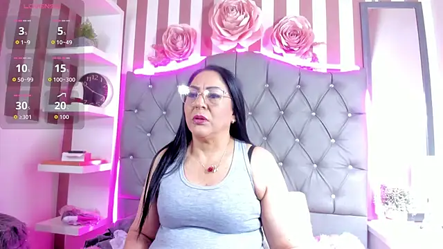 Snapshot of Gina_Myers chatting on 10-22-25, 12:26 Gina Myers online show from 10-22-25, 12:26
