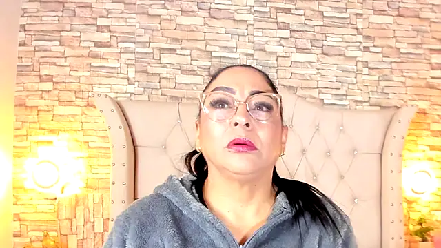 Snapshot of Gina_Myers chatting on 09-18-25, 12:19 Gina Myers online show from 09-18-25, 12:19