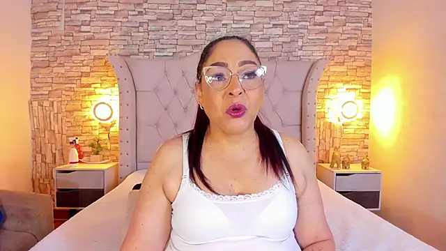 Snapshot of Gina_Myers chatting on 03-13-25, 12:24 Gina Myers online show from 03-13-25, 12:24