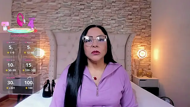 Snapshot of Gina_Myers chatting on 10-14-25, 12:50 Gina Myers online show from 10-14-25, 12:50