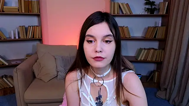 SusieMorris online show from 01-25-25, 01:54