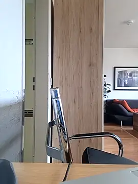 Milkasahne64 online show from 09-17-25, 12:51