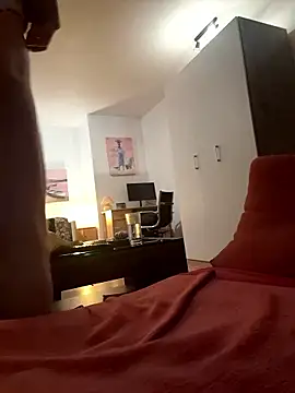 Milkasahne64 online show from 01-14-26, 05:05