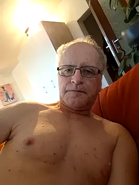 Milkasahne64 online show from 10-03-25, 06:37