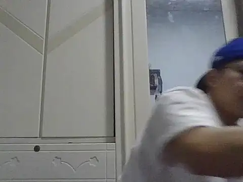 Snapshot of ZHIIz chatting on 03-14-26, 01:06 ZHIIz online show from 03-14-26, 01:06