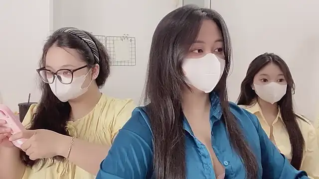 Bamboo Swetie online show from 10-23-25, 03:00