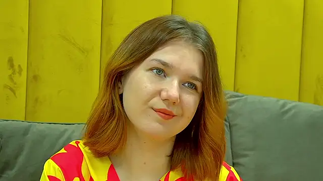 Snapshot of LessySmith chatting on 11-17-25, 04:22 LessySmith online show from 11-17-25, 04:22