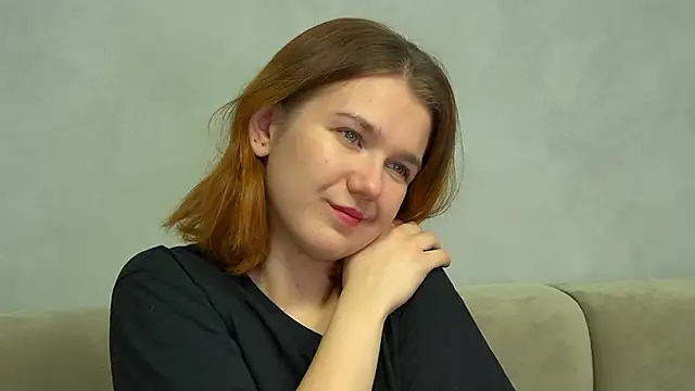 Snapshot of LessySmith chatting on 11-15-25, 04:33 LessySmith online show from 11-15-25, 04:33