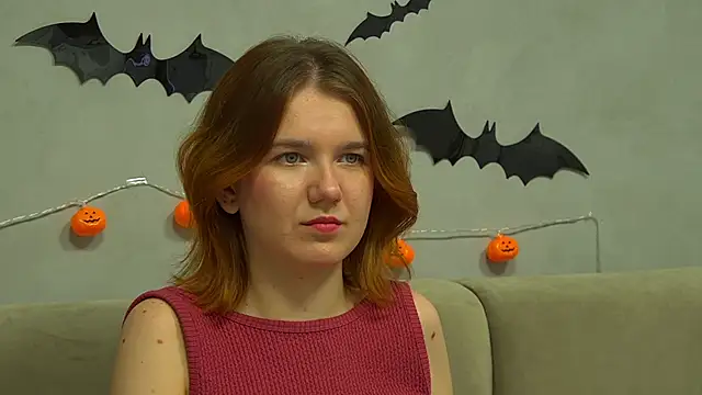 Snapshot of LessySmith chatting on 11-02-25, 04:34 LessySmith online show from 11-02-25, 04:34