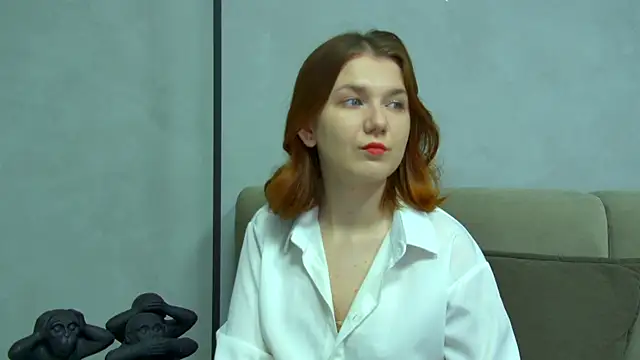 LessySmith online show from 04-11-26, 04:10