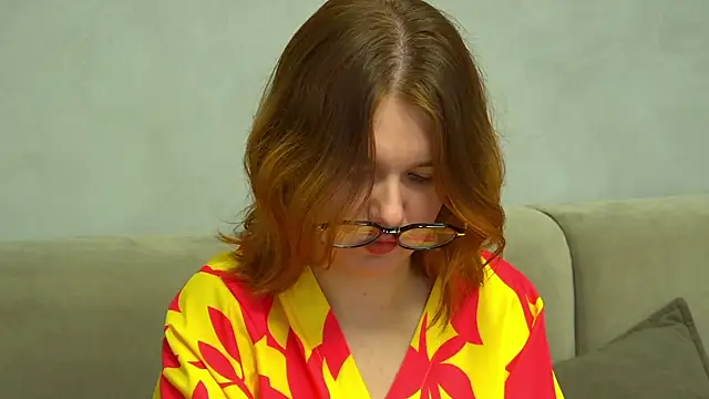 Snapshot of LessySmith chatting on 11-29-25, 04:51 LessySmith online show from 11-29-25, 04:51