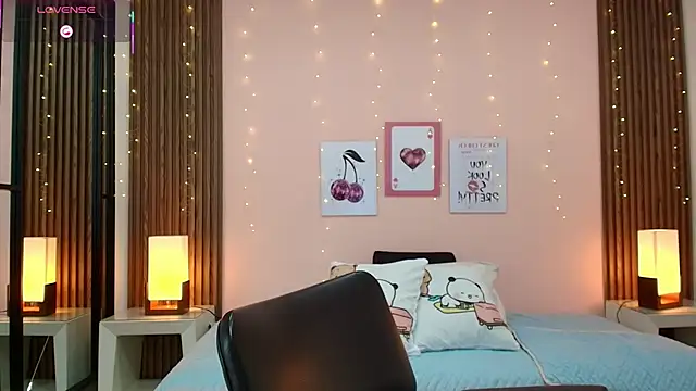 alina martinelli online show from 04-12-26, 10:29