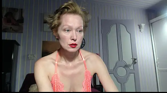 Snapshot of Marquise555 chatting on 09-22-25, 05:30 Marquise555 online show from 09-22-25, 05:30