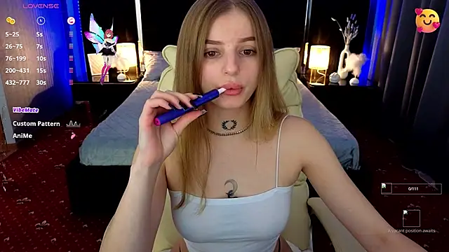 Snapshot of Lexi_Si chatting on 10-07-25, 06:36 Lexi Si online show from 10-07-25, 06:36