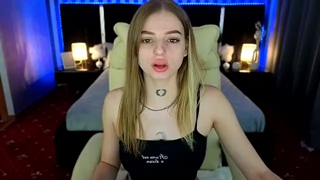 Snapshot of Lexi_Si chatting on 09-29-25, 06:09 Lexi Si online show from 09-29-25, 06:09
