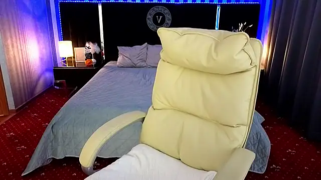 Lexi Si online show from 10-30-25, 07:06