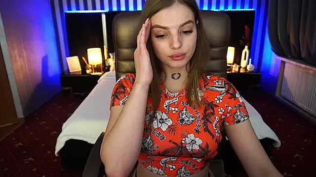 Snapshot of Lexi_Si chatting on 02-17-25, 11:54 Lexi Si online show from 02-17-25, 11:54