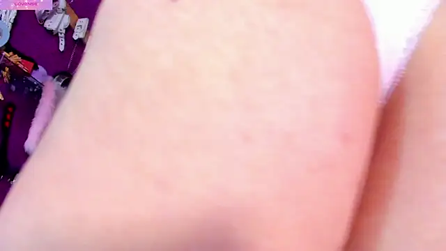 Alexa Slave online show from 04-13-26, 07:18