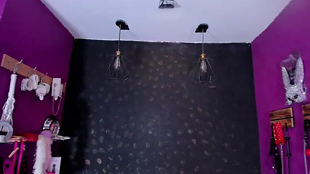 Alexa Slave online show from 10-20-25, 07:36