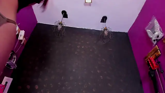 Alexa Slave online show from 10-30-25, 07:11