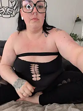 -BonnieBlack- online show from 04-09-26, 06:19