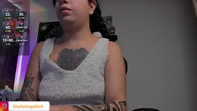 Snapshot of soy_lui_ chatting on 12-17-25, 12:21 soy lui online show from 12-17-25, 12:21