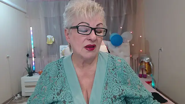 KayleSmoll online show from 10-07-25, 06:42