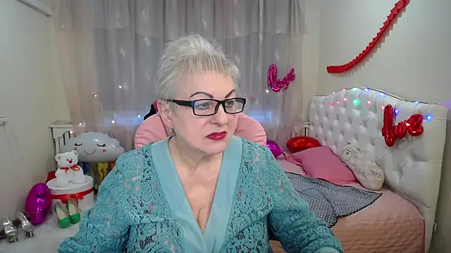 KayleSmoll online show from 03-08-25, 05:17