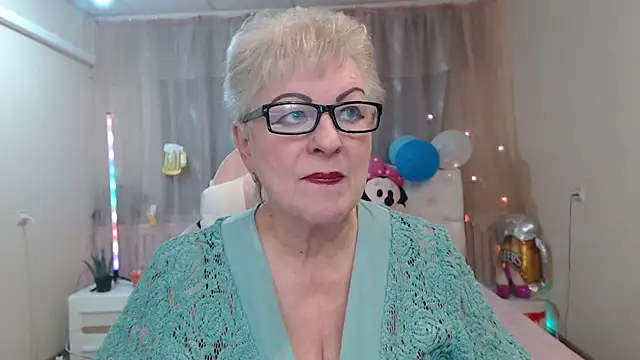 KayleSmoll online show from 10-04-25, 07:15