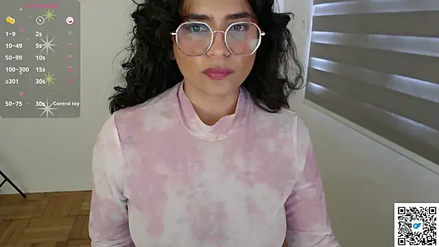 cinnamon rosa online show from 10-28-25, 08:08